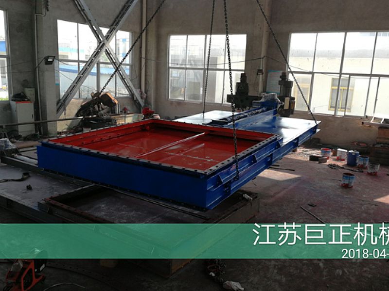 方形擋板門(寬3m)已成型,后期噴漆展示圖